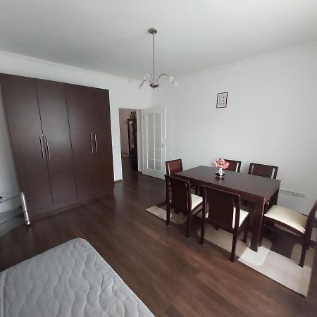 Polonia Apartman Appartement Egerszalók Buitenkant foto