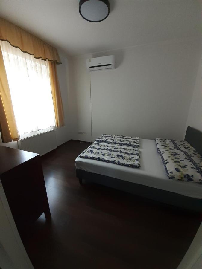 Polonia Apartman Appartement Egerszalók Buitenkant foto