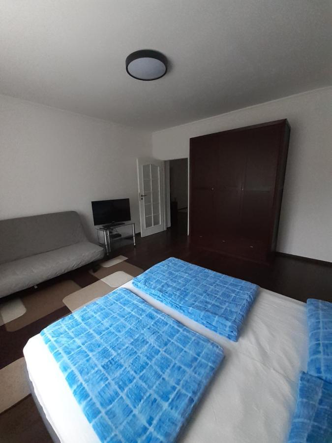 Polonia Apartman Appartement Egerszalók Buitenkant foto