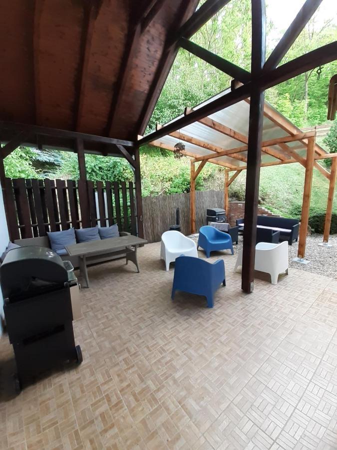 Polonia Apartman Appartement Egerszalók Buitenkant foto