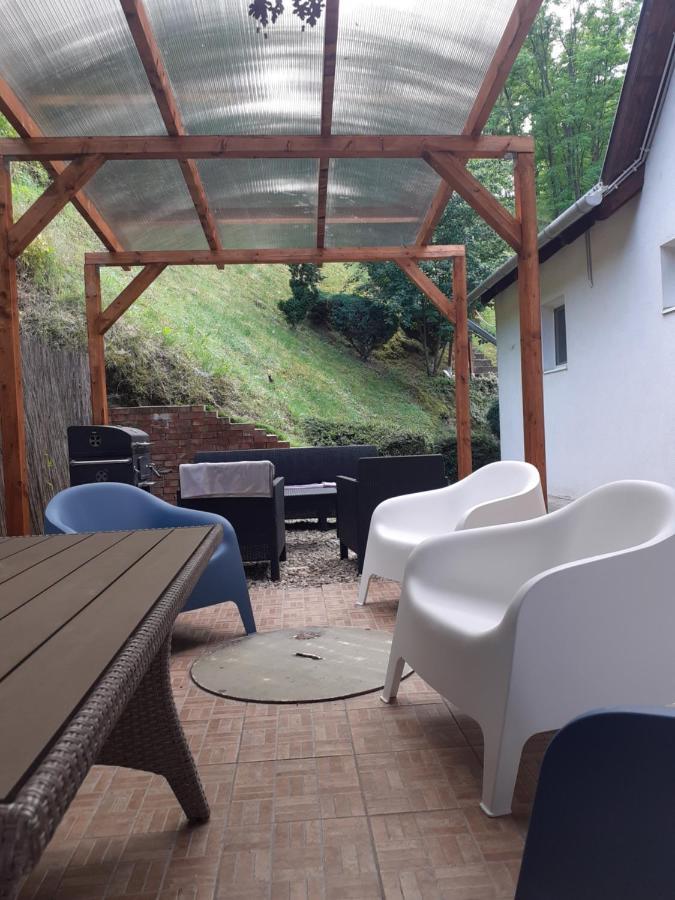 Polonia Apartman Appartement Egerszalók Buitenkant foto