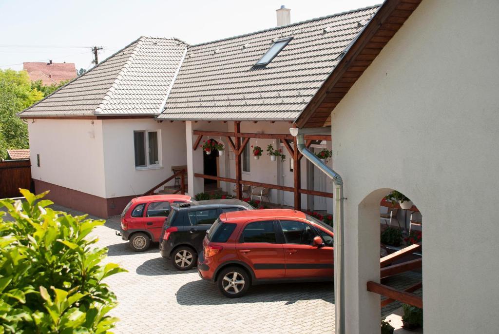 Polonia Apartman Appartement Egerszalók Buitenkant foto